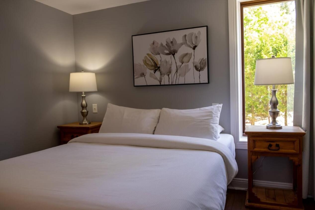 Auberge Nuits De St-Georges Bromont Buitenkant foto