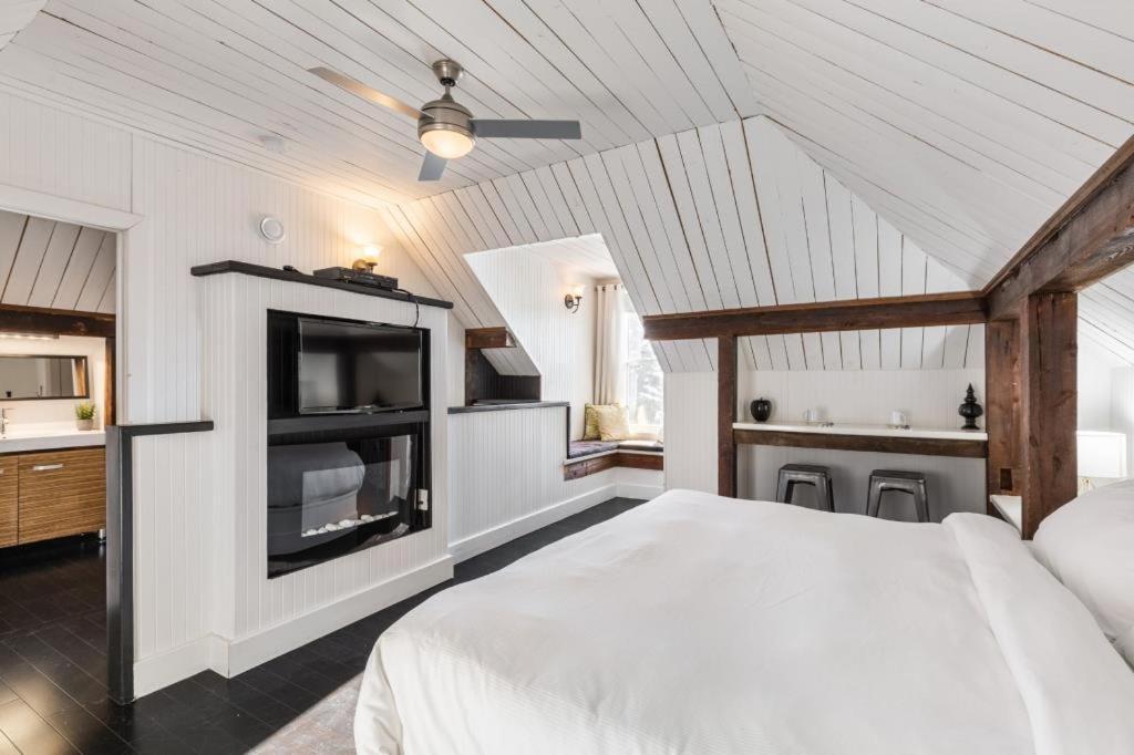 Auberge Nuits De St-Georges Bromont Buitenkant foto
