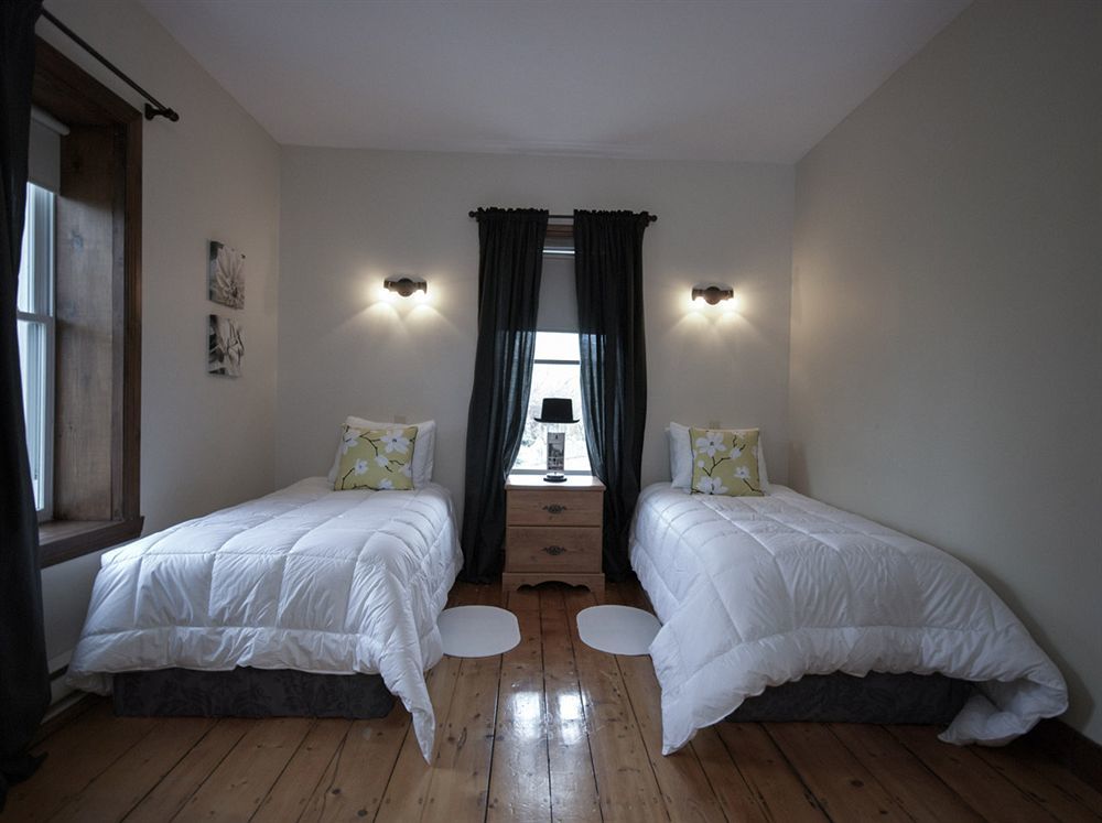 Auberge Nuits De St-Georges Bromont Buitenkant foto