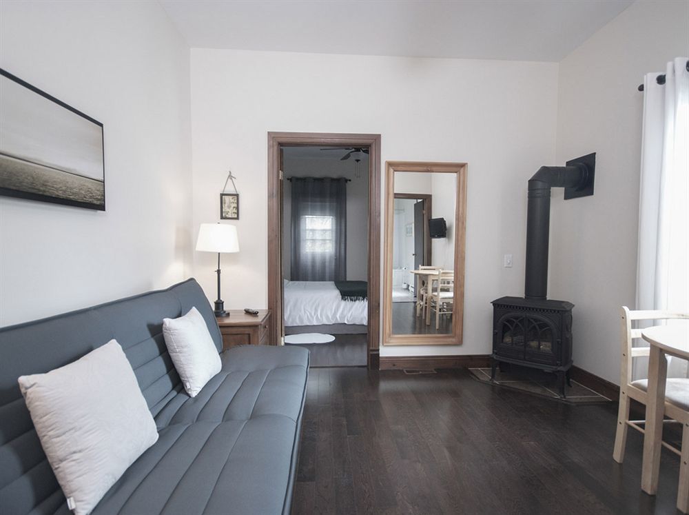 Auberge Nuits De St-Georges Bromont Buitenkant foto