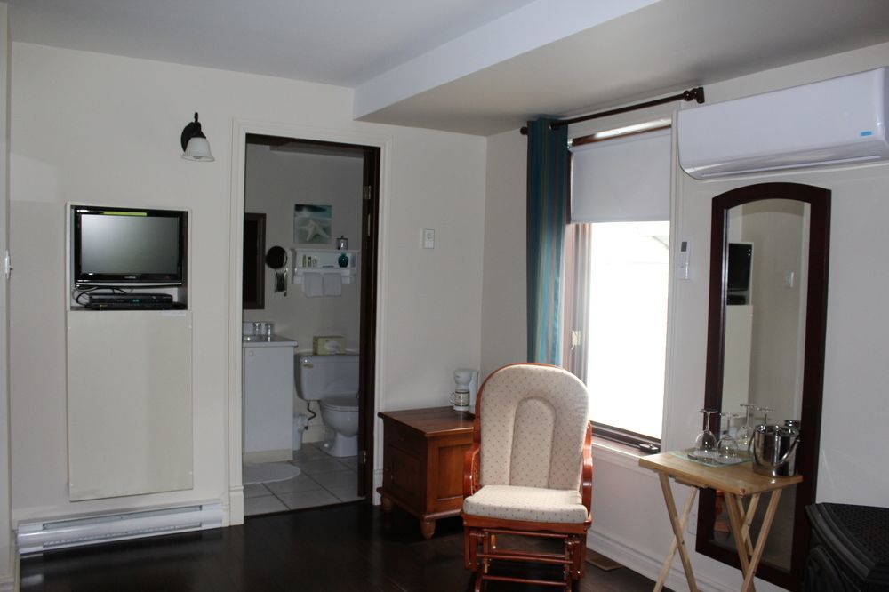 Auberge Nuits De St-Georges Bromont Buitenkant foto