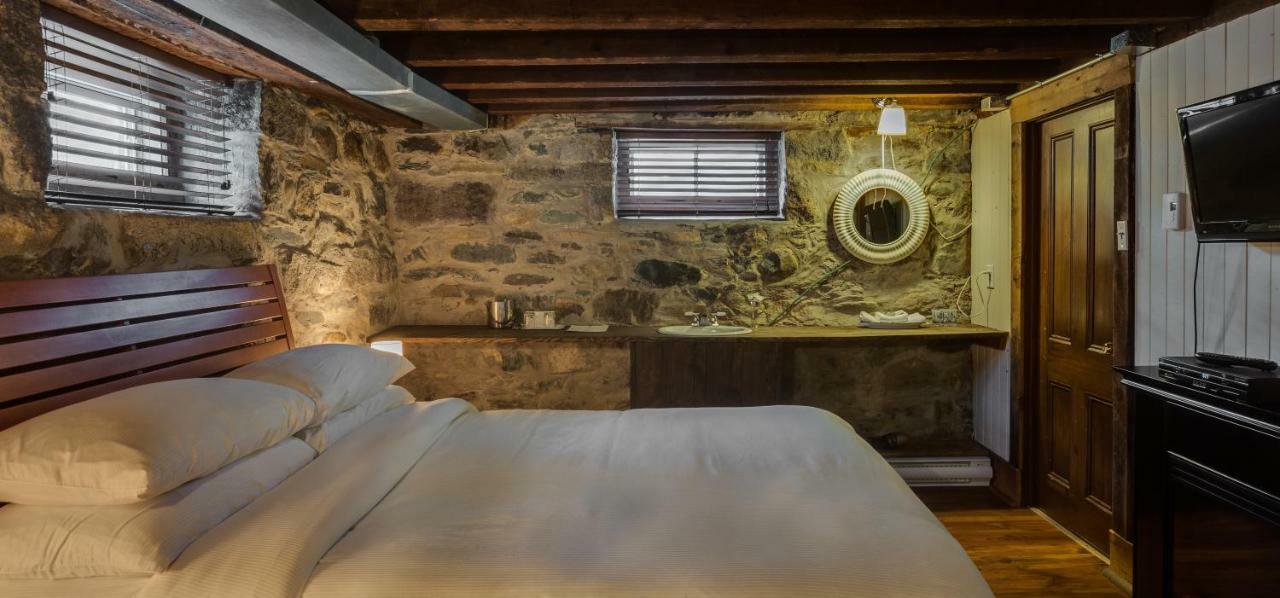 Auberge Nuits De St-Georges Bromont Buitenkant foto