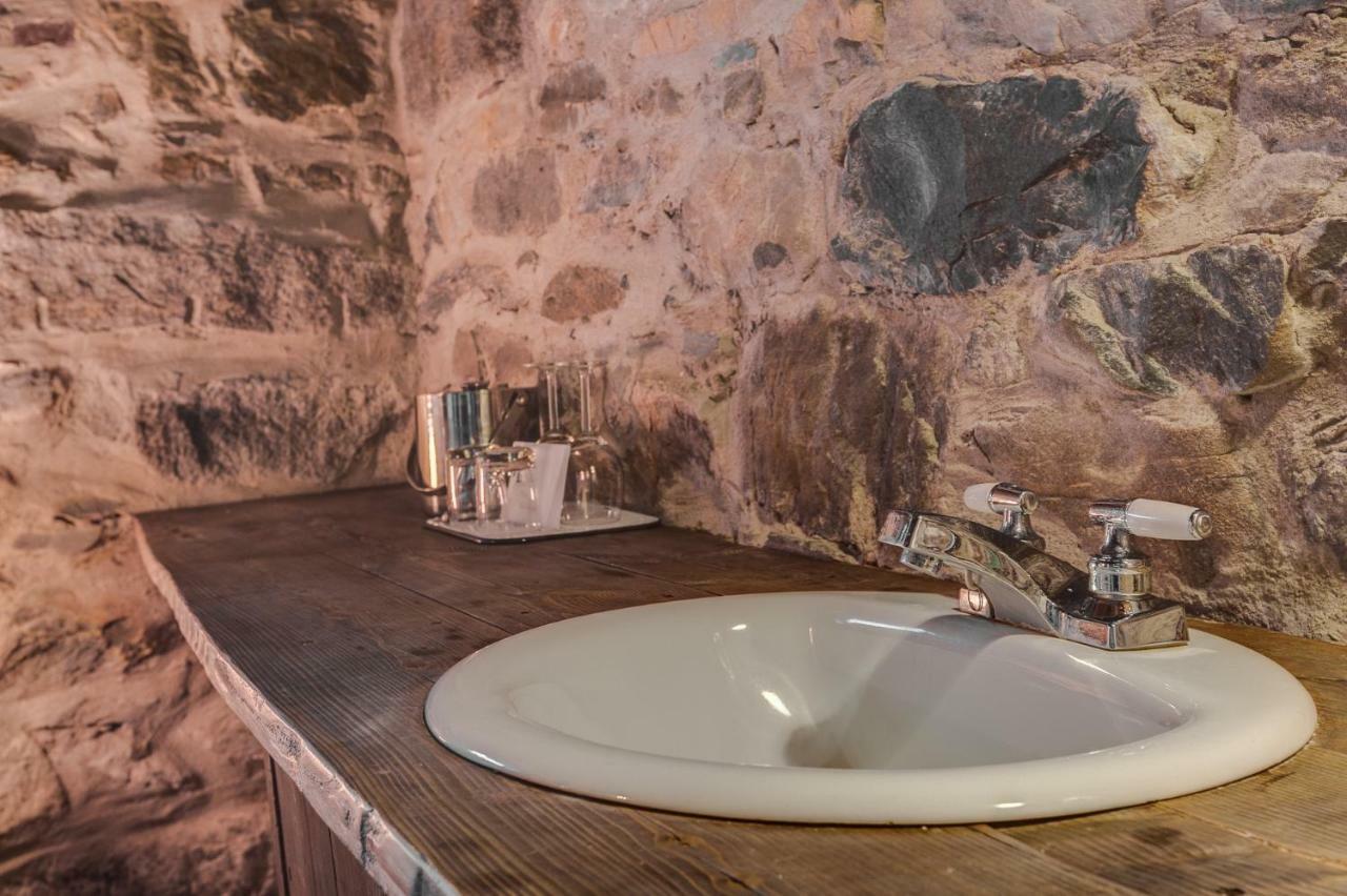 Auberge Nuits De St-Georges Bromont Buitenkant foto